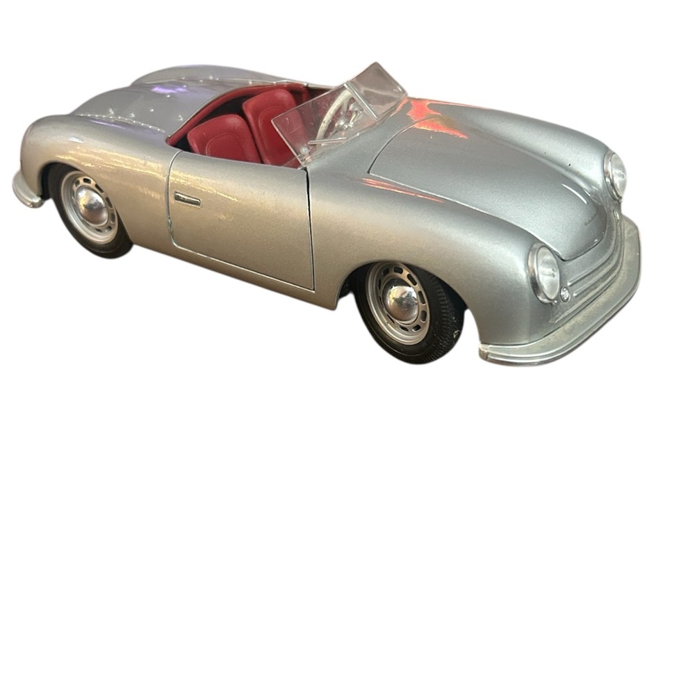 Maisto Porsche365 Roadster 1948 Special Edition 1:18